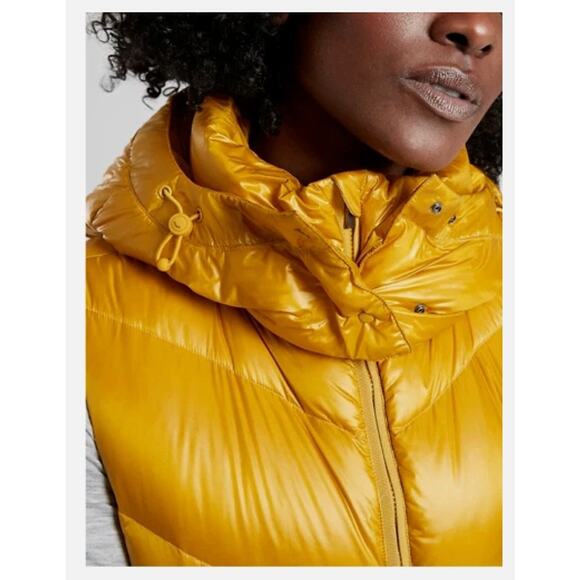 Athleta Small Yellow Hooded Puffer Vest Lofty Down Vest 486244 Jacket - Picture 8 of 16